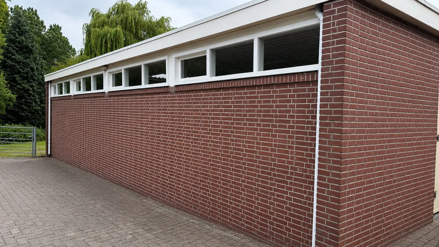 Buitenzijde van de bedrijfshal